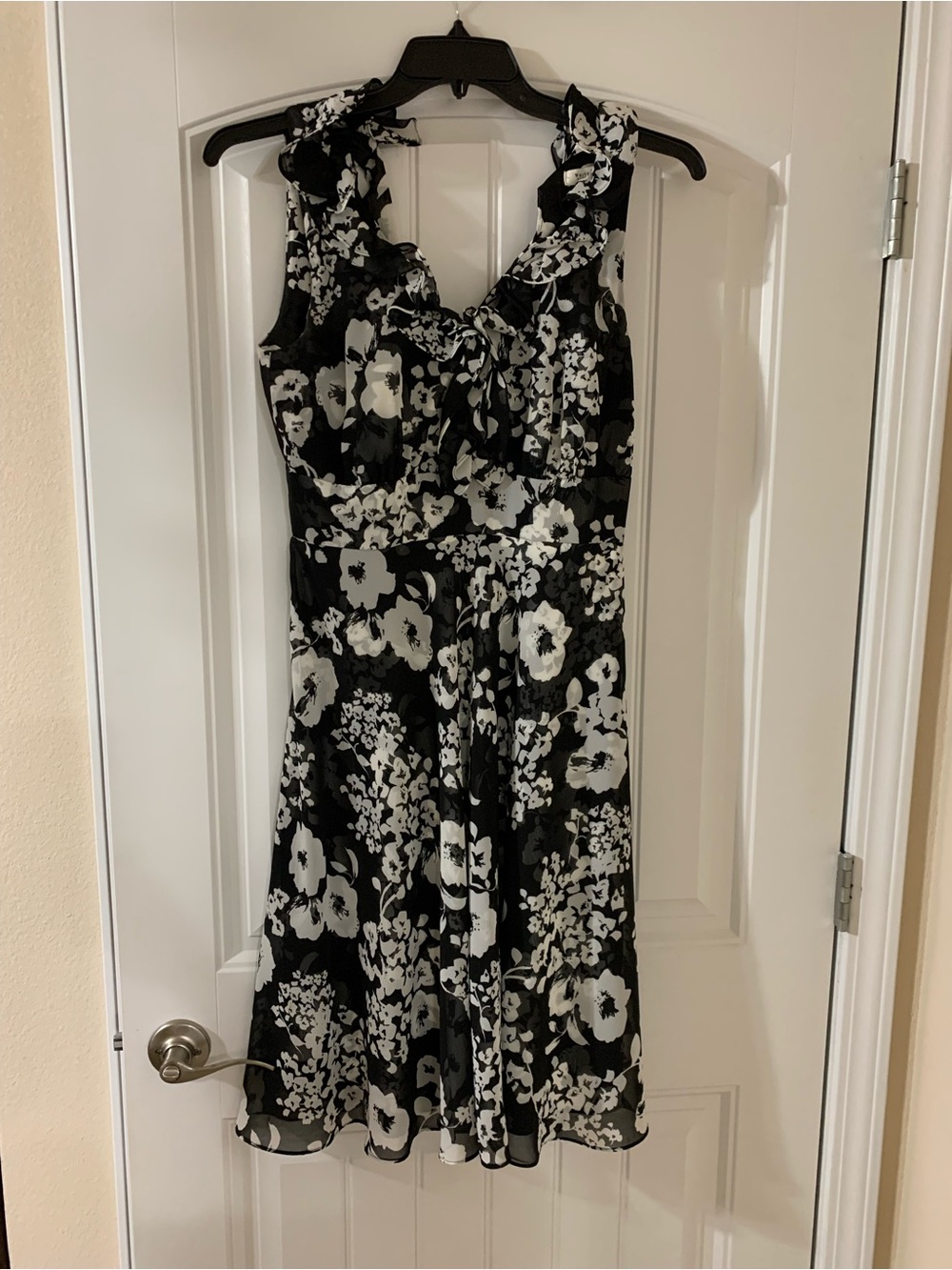 White House Black Market Black and White Floral Midi Dress